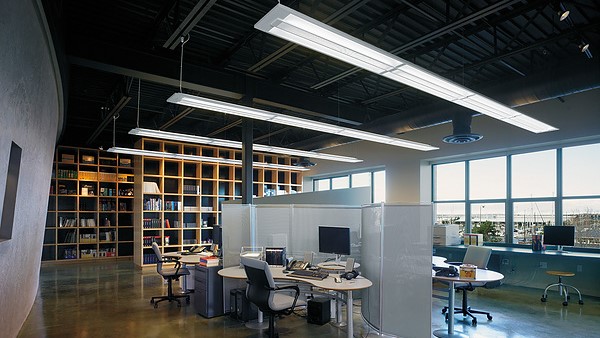Люминесцентные лампы популярны при освещении офисного пространства
