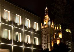 Архитектурное освещение фасадов офисного здания МОССТРОЙЭКОНОМБАНКА