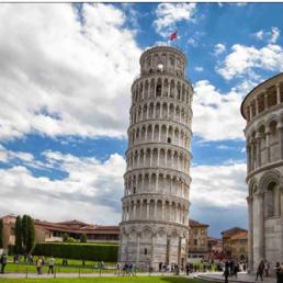 Модернизированное освещение Пизанской башни (Torre- di- Pisa) – одной из главных достопримечательностей архитектуры и истории Италии. (построена в 1173 году по проекту архитекторов Bonanno Pisano и Diotisalvi ) 