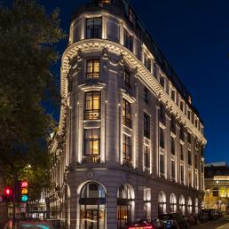 Архитектурное освещение здания 5-звездочного отеля «One Aldwych Hotel» в Лондоне.