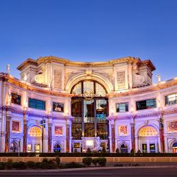 Освещение крупнейшего в США торгового центра „The FORUM Shops” во дворце «Caesar Palace» (Лас-Вегас)
