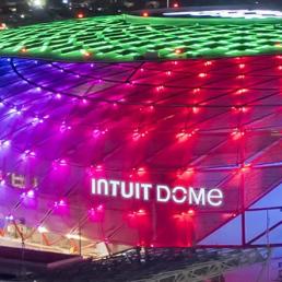 Архитектура и освещение новой крытой арены INTUIT Dome (Инглвуд, шт .Калифорния США)