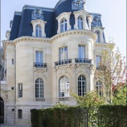 Освещение реставрированного интерьера исторической резиденции генерала Дуайта Эйзенхауэра в Реймсе (Франция). 