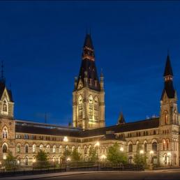 Освещение экстерьера реконструированного исторического здания „West Block” в Оттаве (Канада) – лауреат 51-го конкурса Светотехнического общества Сев. Америки “IES Illumination Awards 2024” («Illumination Award for Outdoor Lighting Design, Award of Distinc