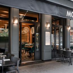 Освещение зала ресторана «Mon Liban Lyon» в Лионе (Франция).