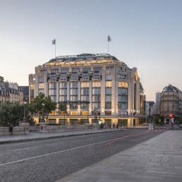 Освещение и архитектура интерьера реконструированного торгового центра «La Samaritaine» в Париже