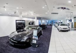 Освещение автосалона Mercedes Benz AMG