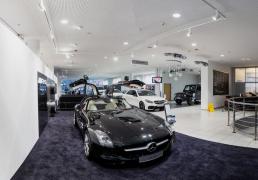 Освещение автосалона Mercedes Benz AMG