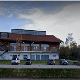 Новое освещение городского многофункционального зала «Festststadl Aschheim» в Ашхайме (федеральная земля Бавария, Германия) 