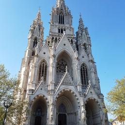 Выдающееся достижение в области архитектурного светодизайна : наружное освещение храма Лакенской Богоматери в Брюсселе (glise Notre Dame de Laeken) 